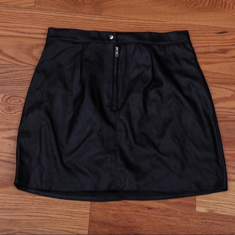 Leather skirt